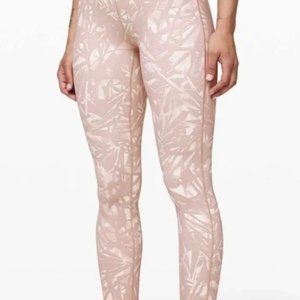 NWOT LuluLemon Leaf Wunder Under Leggings